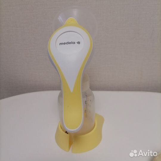 Молокоотсос medela ручной