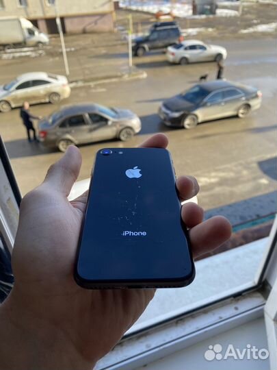 iPhone 8, 64 ГБ