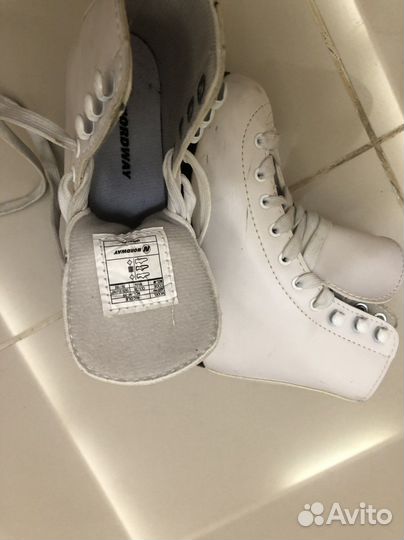 Фигурные коньки размер 30