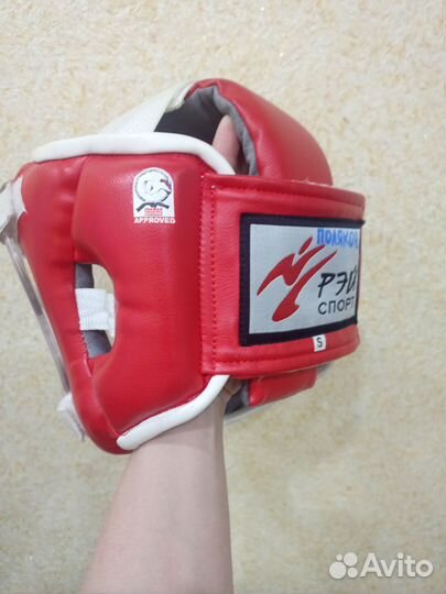 Шлем, перчатки, защита голени для единоборств