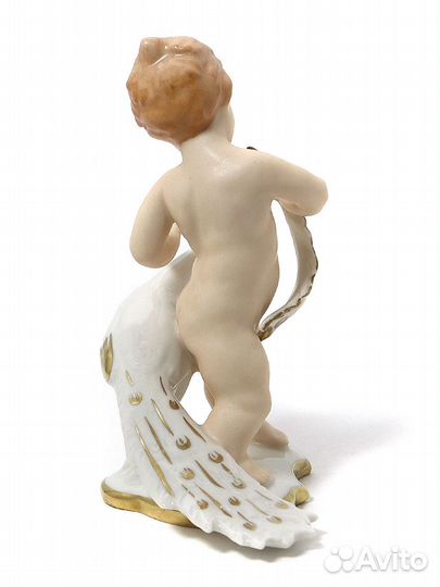 Фарфоровая фигура 