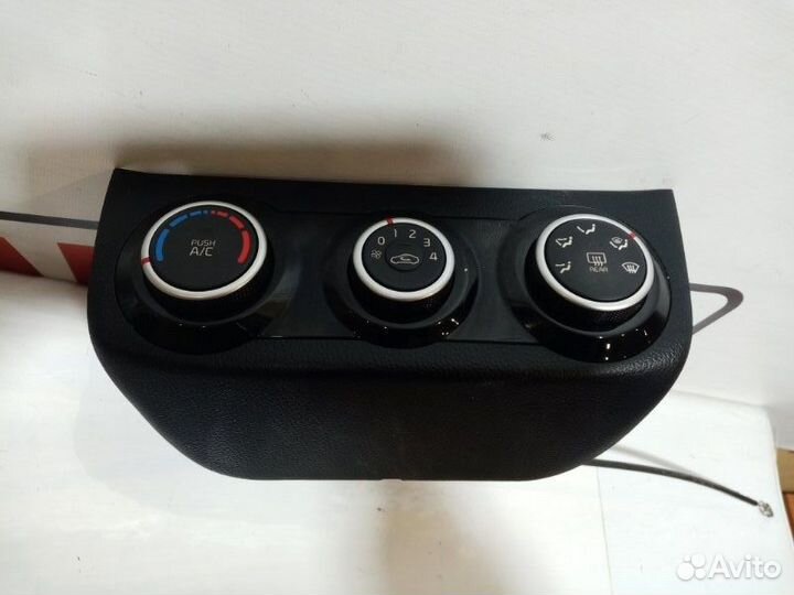 Блок управления климат-контролем Kia Rio 3