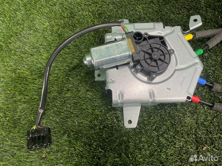 Направляющая шторки багажника задняя Bmw 5 F11