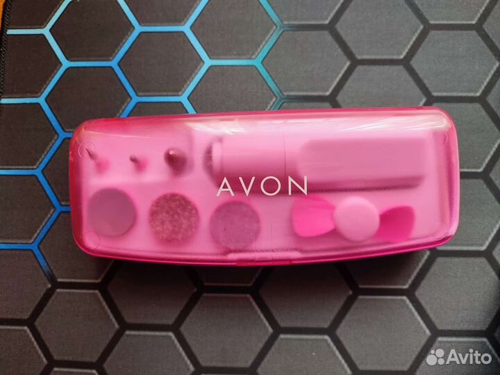 Маникюрный набор новый Avon