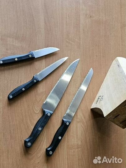 4 ножа с подставкой Richardson Sheffield.Англия