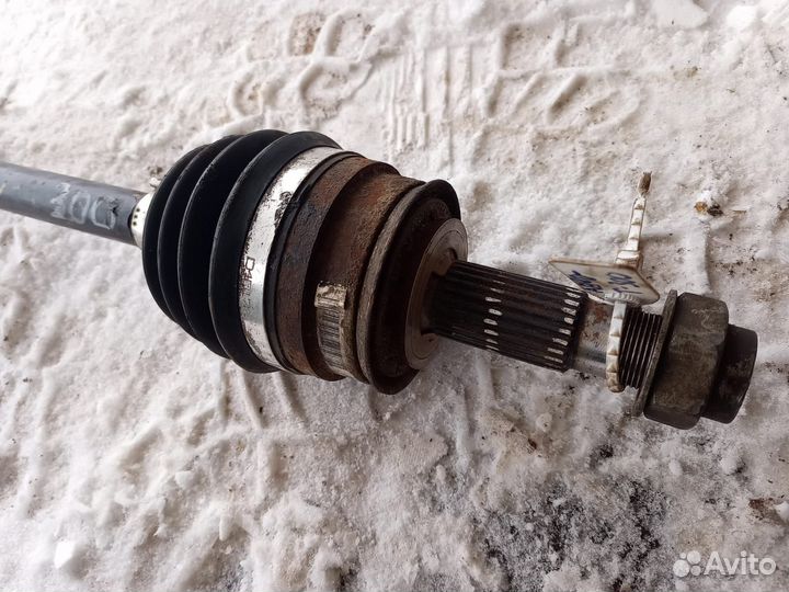 Правый привод Chevrolet Aveo T300