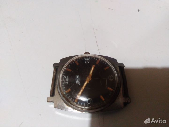 Продам часы Ракета, Зим