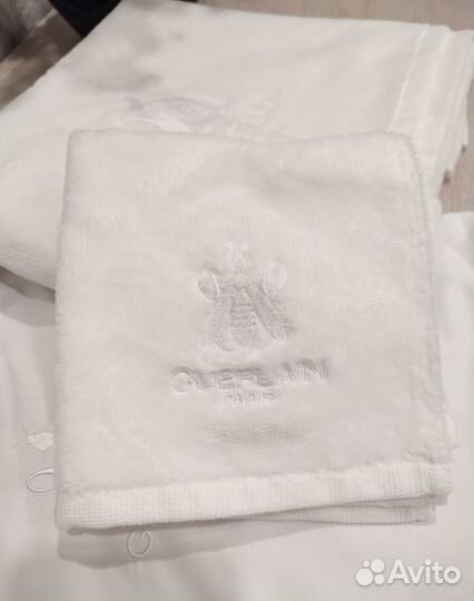 Guerlain подарочный набор полотенец