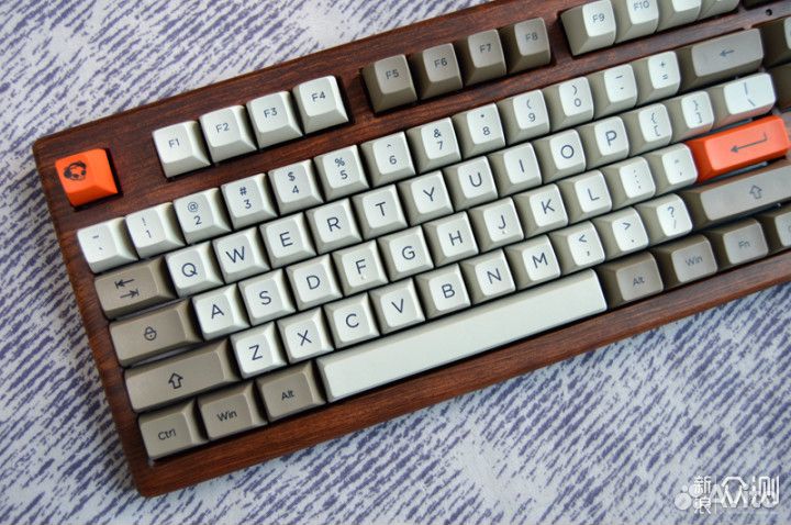 Механическая клавиатура Akko Rosewood 87