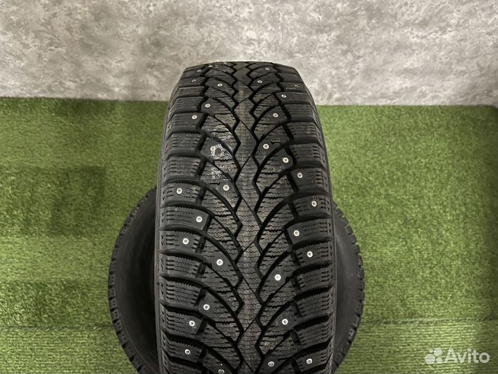 Pirelli Formula Ice 215/65 R16 98T