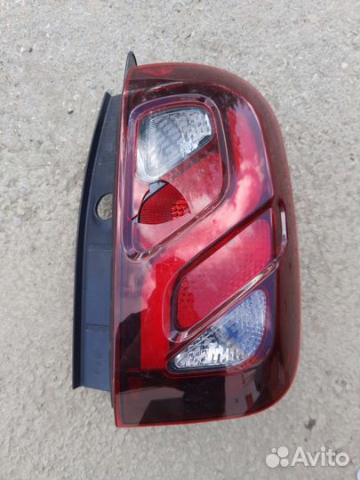 Фонарь задний renault duster