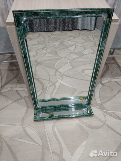 Зеркало настенное