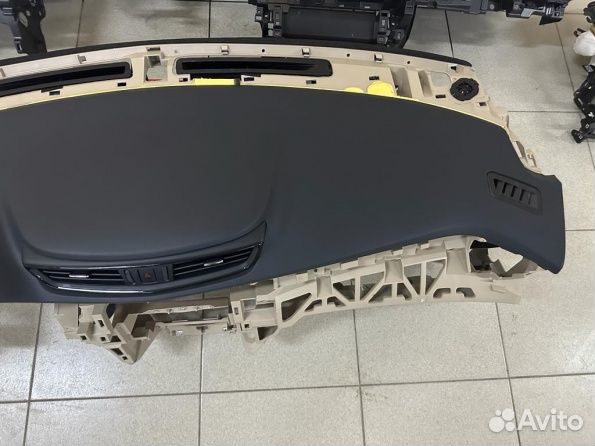 Торпедо с подушкой Nissan X-trail t32 /Qashqai J11