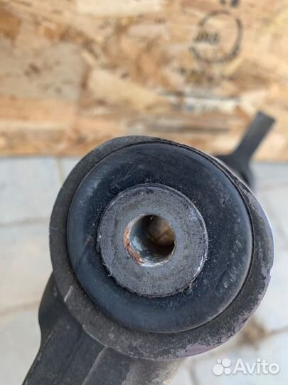 Рычаг подвески передний Volkswagen Tiguan 2.0 CAW