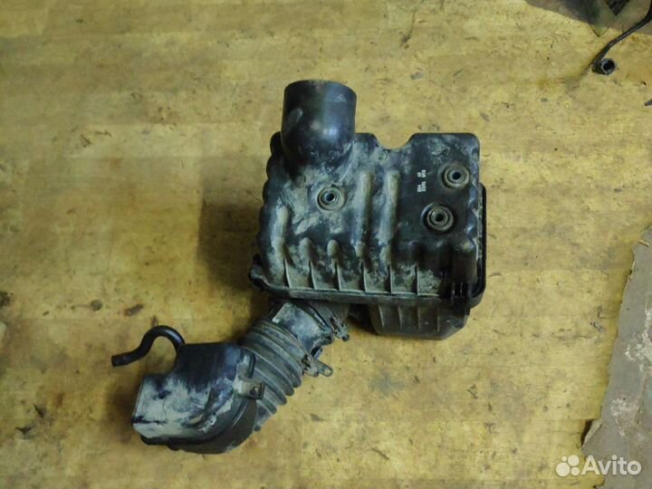 Корпус воздушного фильтра Hyndai Santa Fe classic