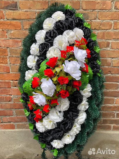 Ритуальные венки и корзины