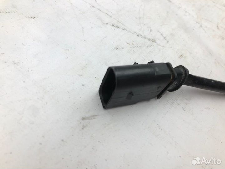 Датчик кислородный нижний Volkswagen Polo 6R1