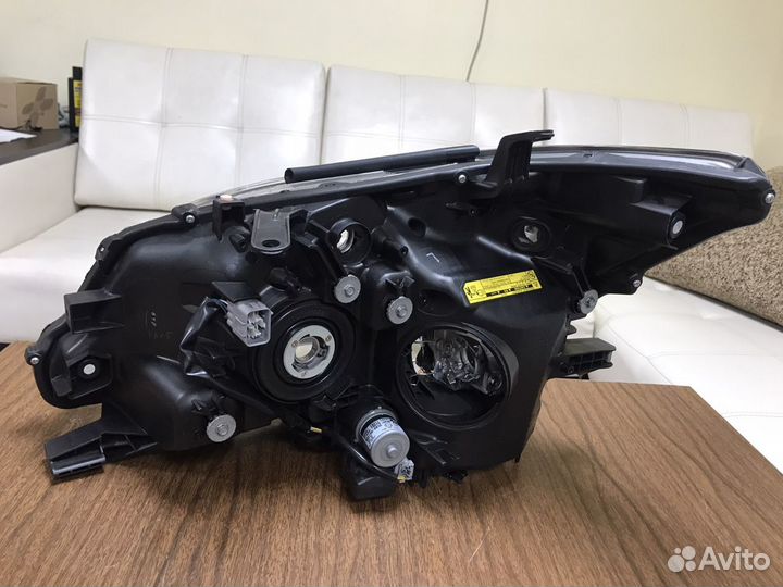 Фара правая Lexus GX460 J150 09-13г новая оригинал