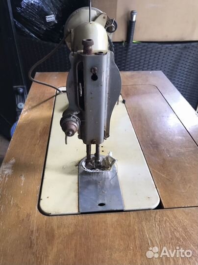 Швейная машина Tikka