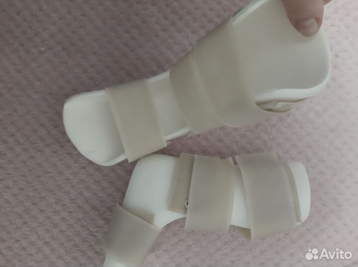 Тутор голеностопный