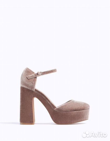 Туфли Stradivarius