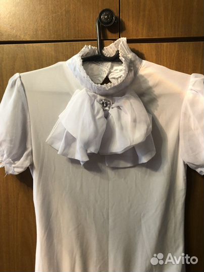 Школьные рубашки и кофточки