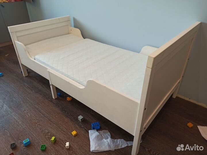 Детская кровать IKEA раздвижная с матрасом сундвик