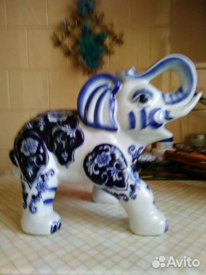 Фарфоровые статуэтки