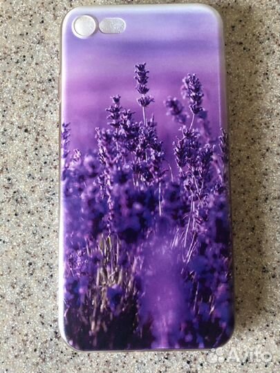 Чехлы на iPhone 8