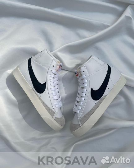 Nike Blazer 77