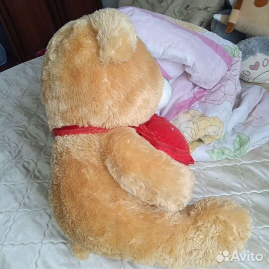 Плюшевый медведь