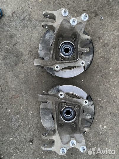 Кулак задний правый в сборе Hyundai santa FE