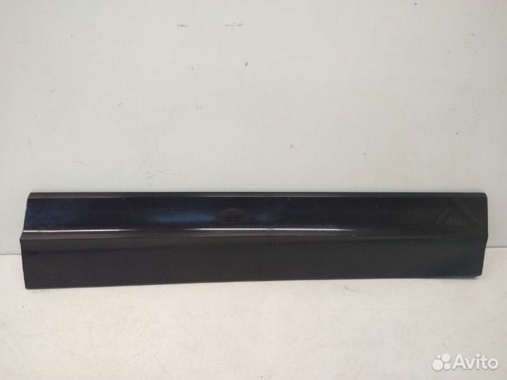 Накладка двери передняя правая Volkswagen Touareg