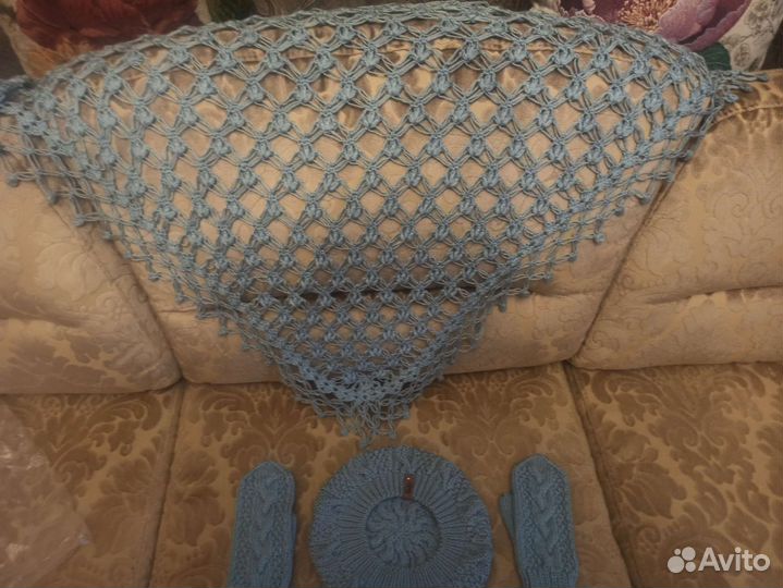 Комплект вязаный