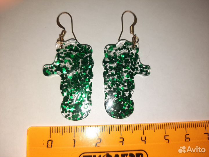 Серьги из эпоксидной смолы морские коньки
