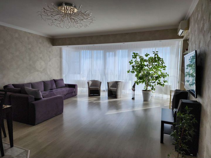 3-к. квартира, 130 м², 13/14 эт.