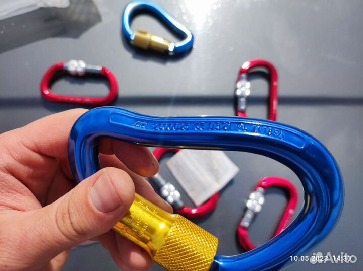 Карабины vento.овальный с муфтой кейлок