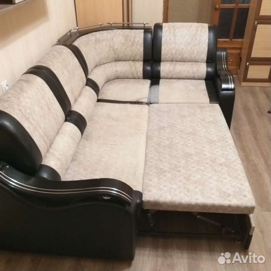 Угловой диван