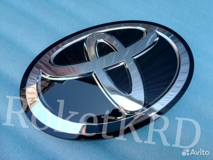 Эмблема Тойота Ленд Крузер в Наличии