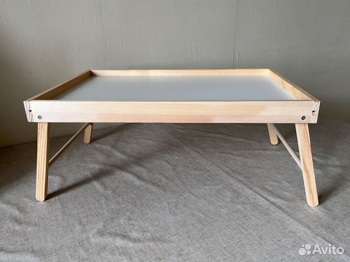 Столик для завтрака