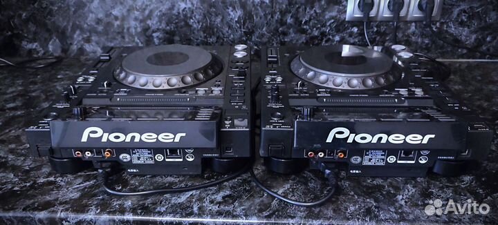 Проигрыватели Pioneer CDJ 2000 nexus