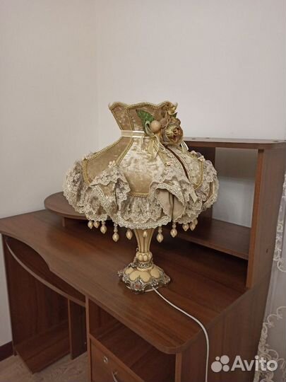 Лампа настольная