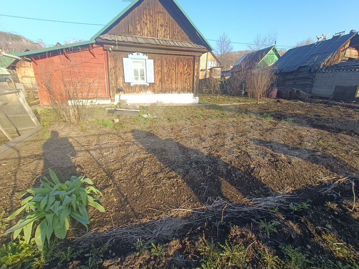 Дом 31,5 м² на участке 7,2 сот.