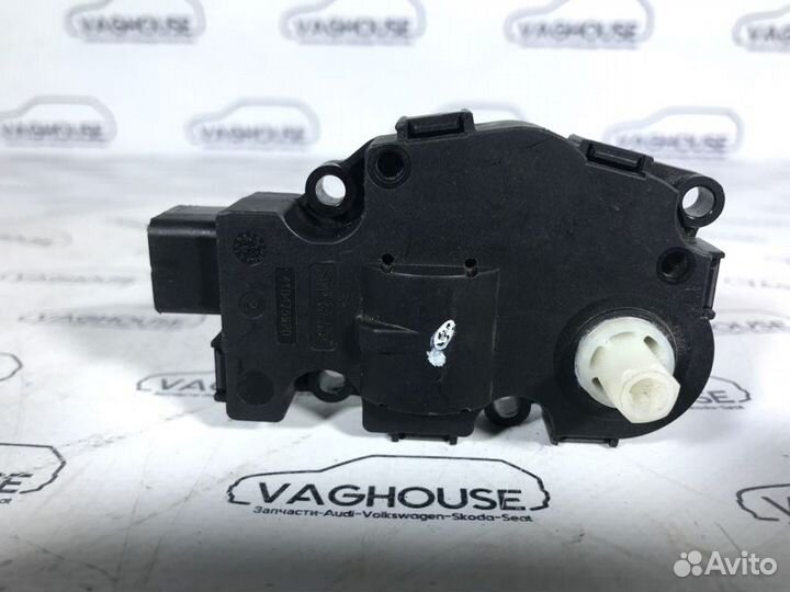 Моторчик заслонки печки Audi A5 8T 3.2 cala 2008