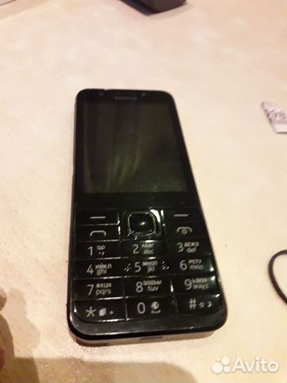 Кнопочный телефон Nokia 230