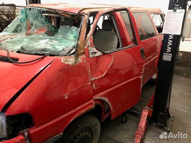 Разбор на запчасти Volkswagen Transporter 4