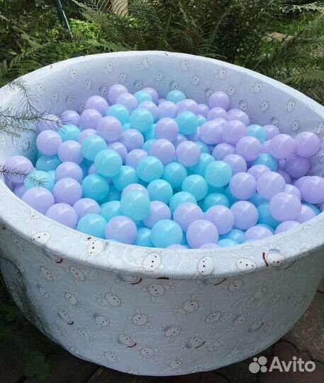 Сухой бассейн с шариками