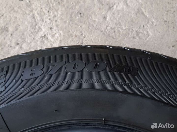 Bridgestone B700AQ 195/70 R14