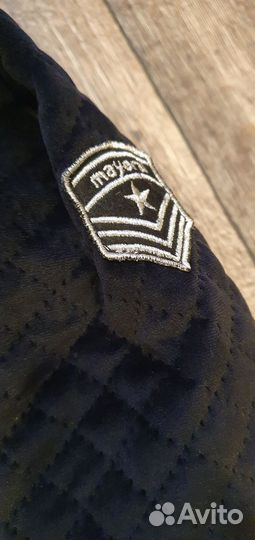 Бомбер на девочку