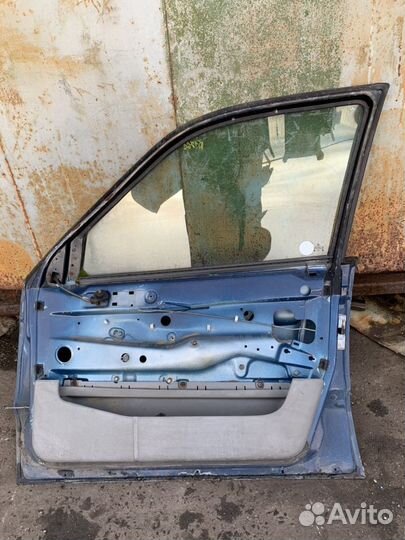 Дверь передняя правая Vw Passat B3